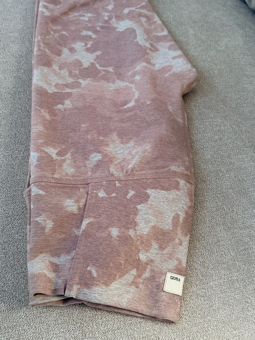 Vuori Mauve & Light Pink Tie-Dye High-Rise Leggings - Picture 2 of 7
